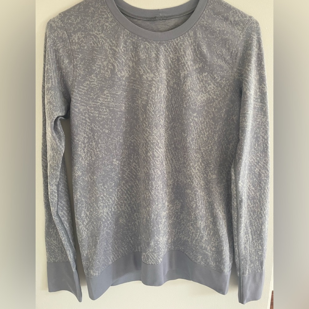 Lululemon swiftly relaxed long sleeve size 6